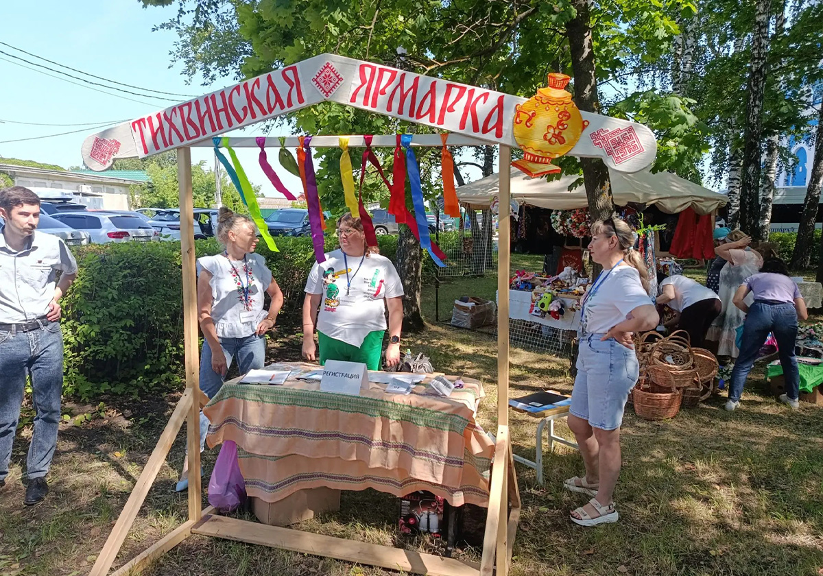 Музейная Школа Ремесел приняла участие в «Тихвинской ярмарке»