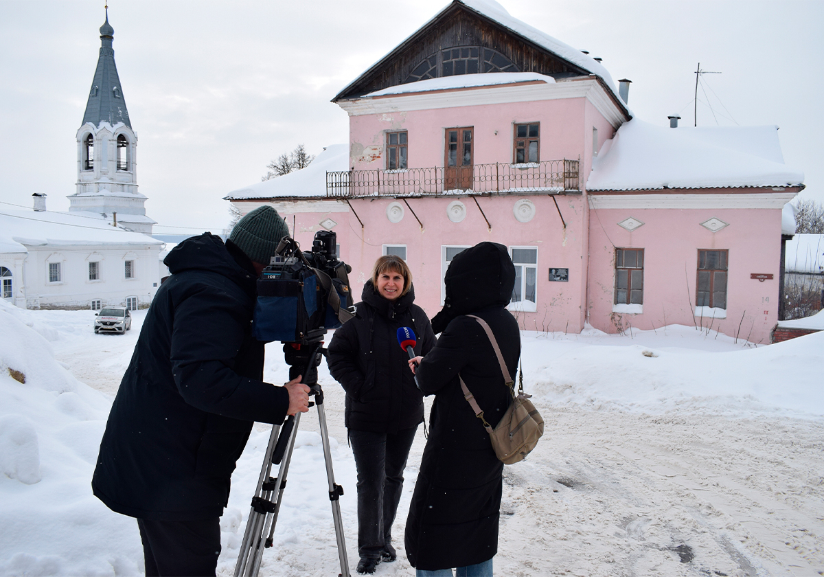 Сегодня съёмочная группа телерадиокомпании «Ока» снимала в Касимове сюжет для краеведческой рубрики, которая выходит на канале «Россия 1» в блоке региональных новостей.